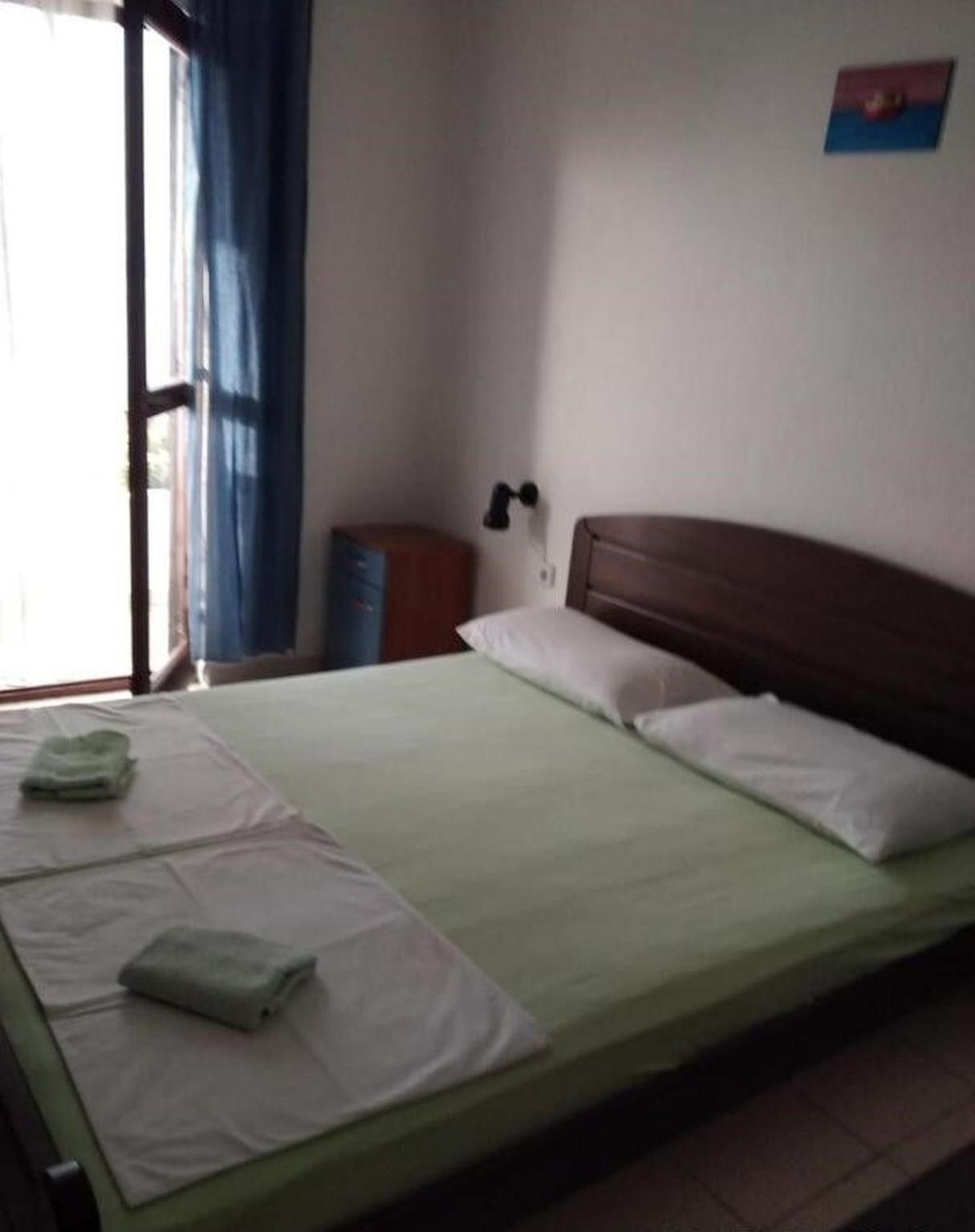 Apartments Vlado - 50M From The Sea Rogac Exterior photo